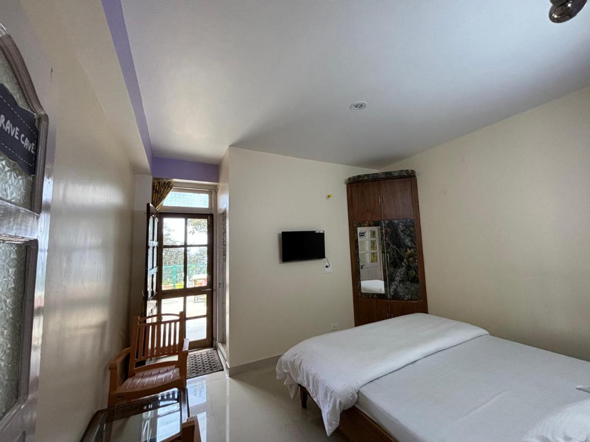 Zu-zu Hostel *