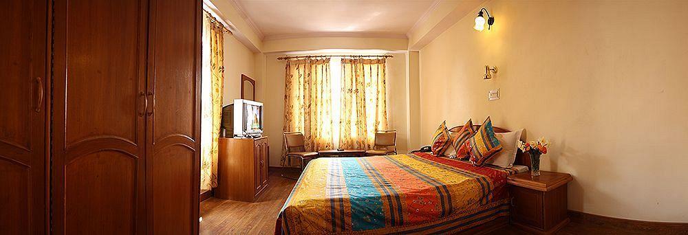 Deepwoods Hotel Shimla