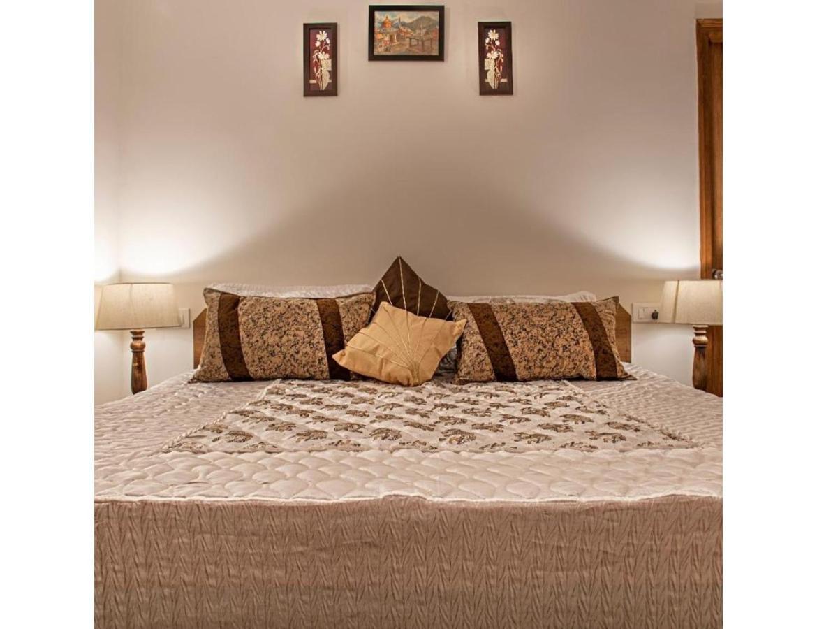 Hotel Hills View Paradise ,shimla 4*