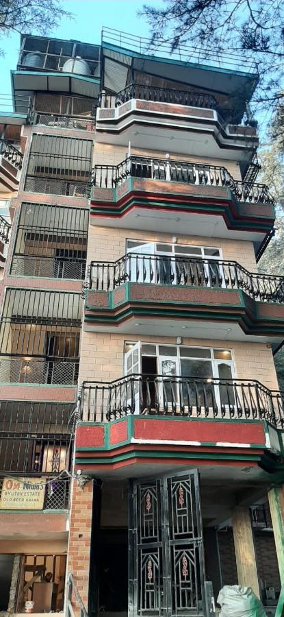 Royal King Bed & Breakfast