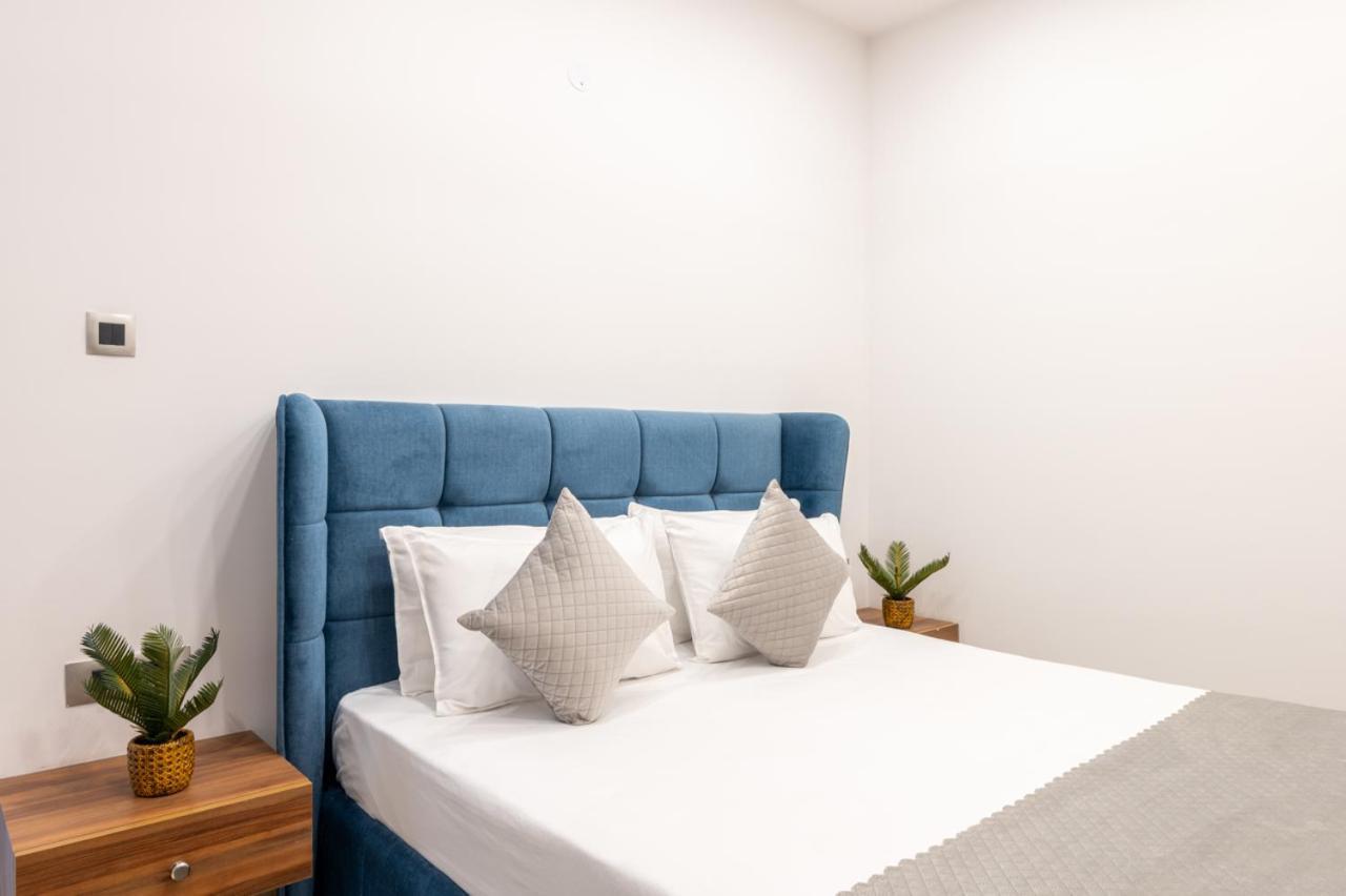 Homestaybuddy 63207 Exquisite Apartstay In