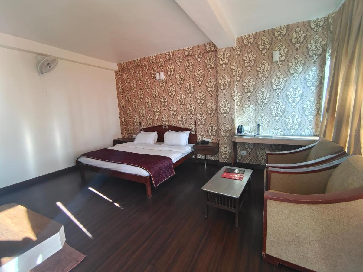 Himland East- Walking Distance To Mall Road Hotel 3*
