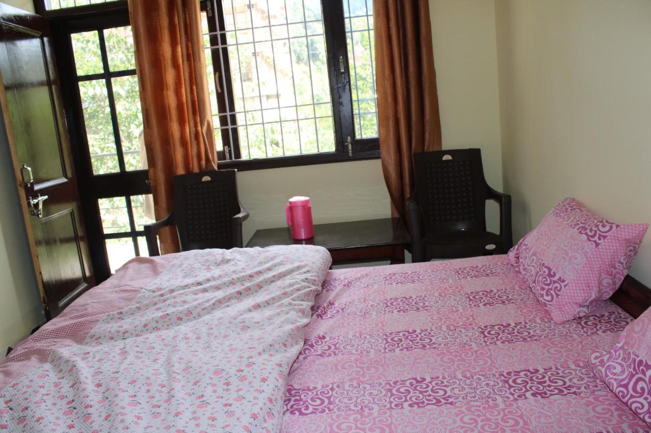 Homestay Kiari *