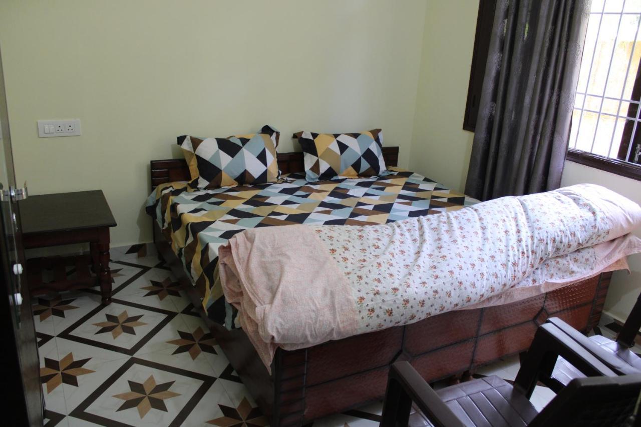 Kiari Homestay *