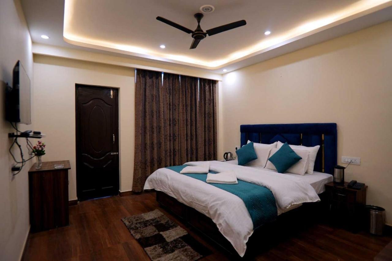 O Lords Hotel 3*