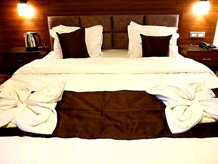 Tropical & Spa Shimla