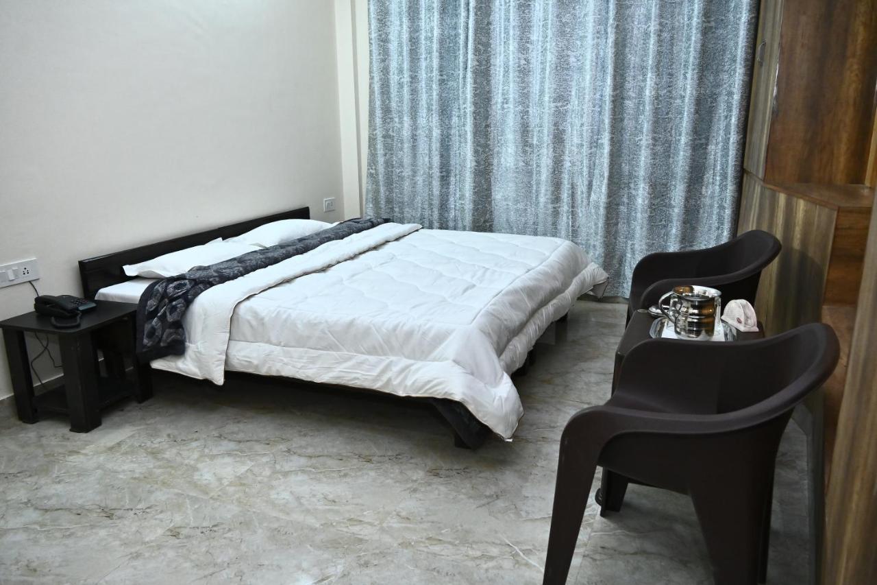 Guest house Oakswood *