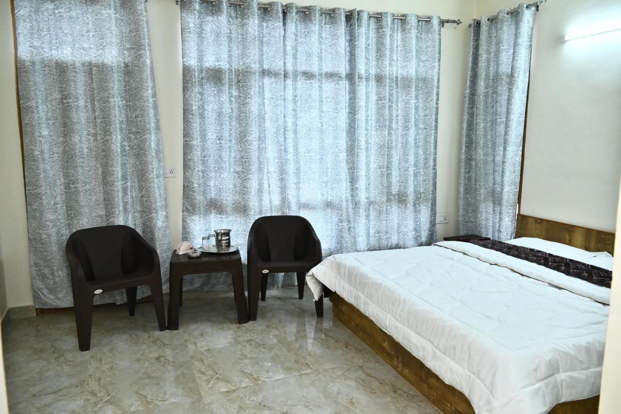 Oakswood Guest house