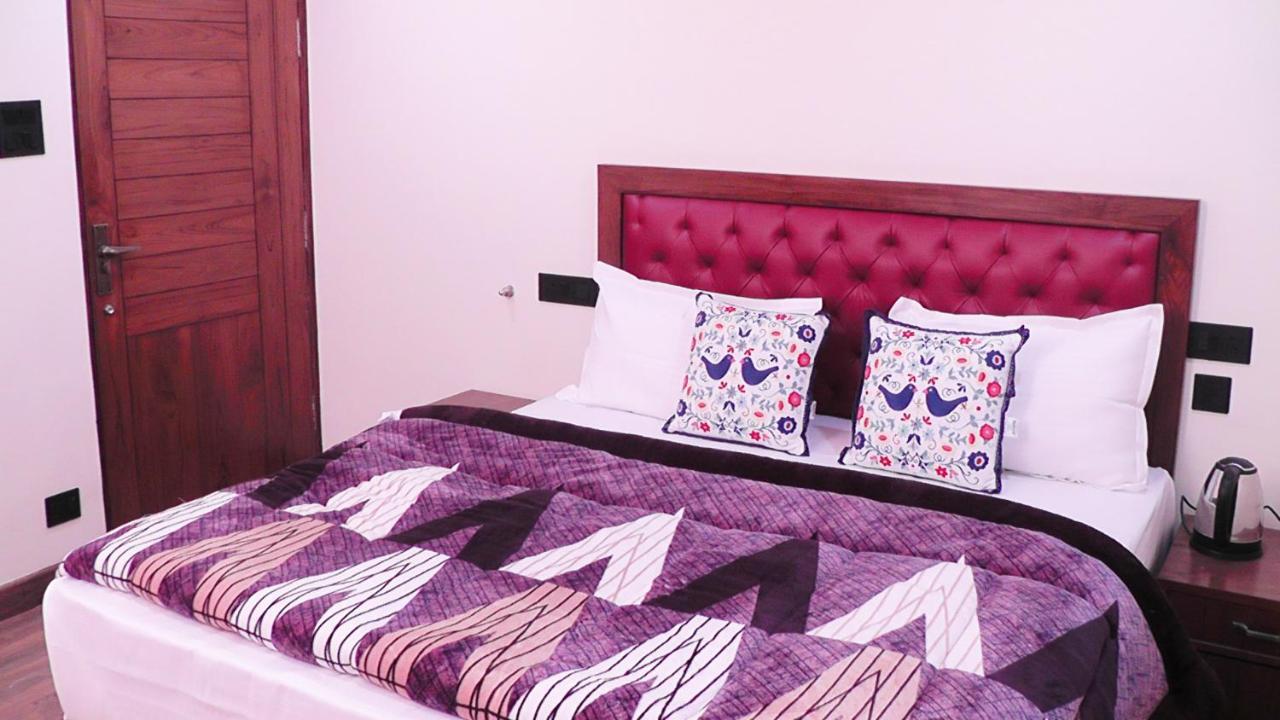 Jakhu Heights Hotel