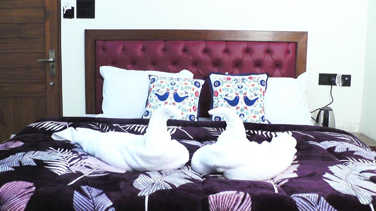 Hotel Jakhu Heights Shimla