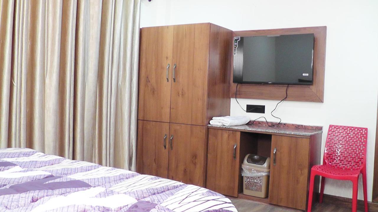 Jakhu Heights 3* Shimla