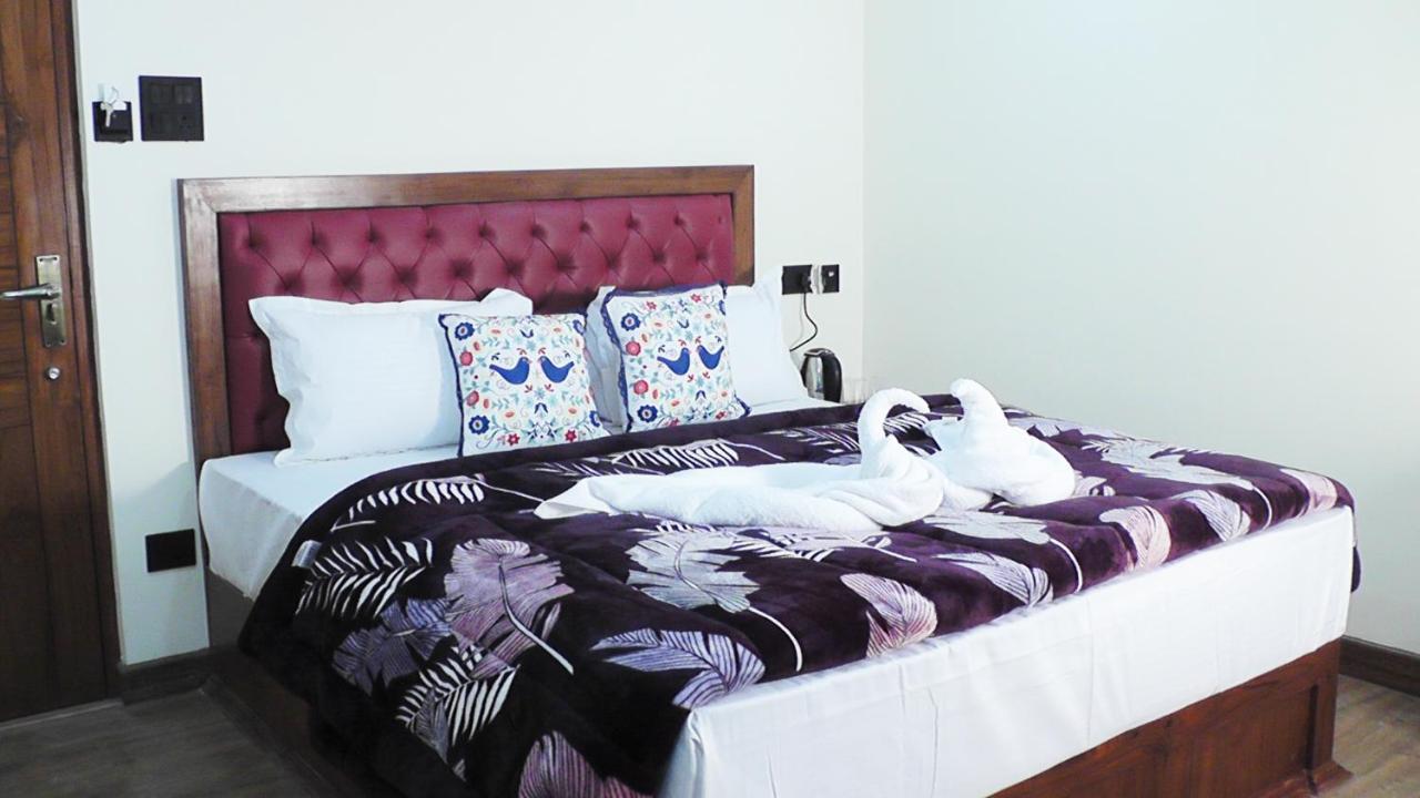 Jakhu Heights 3* Shimla