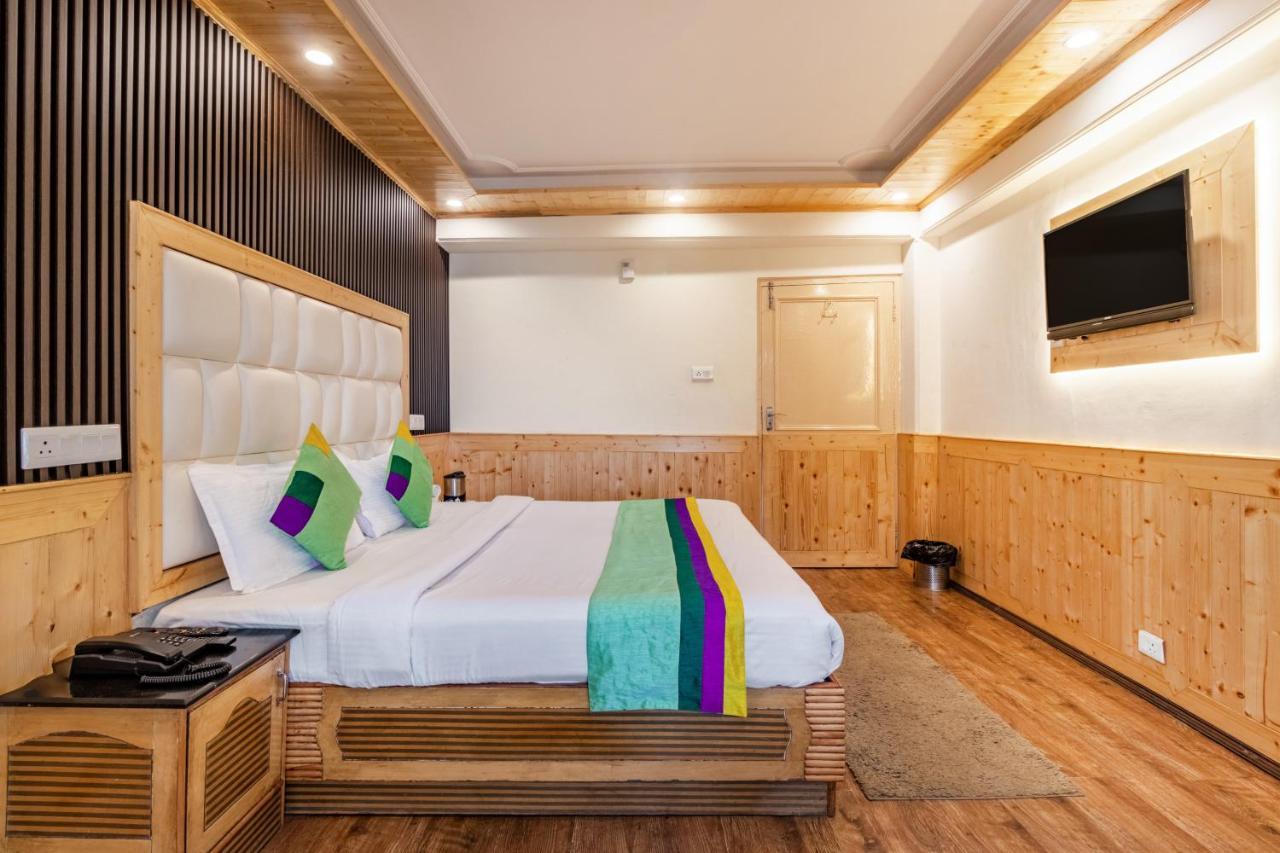 Hotel Treebo Greenland, Mall Road Shimla