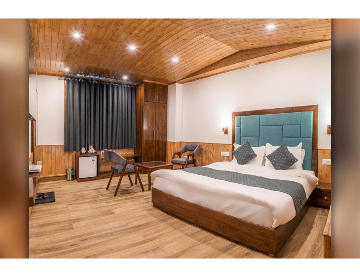 Crossroads Bed & Breakfast,