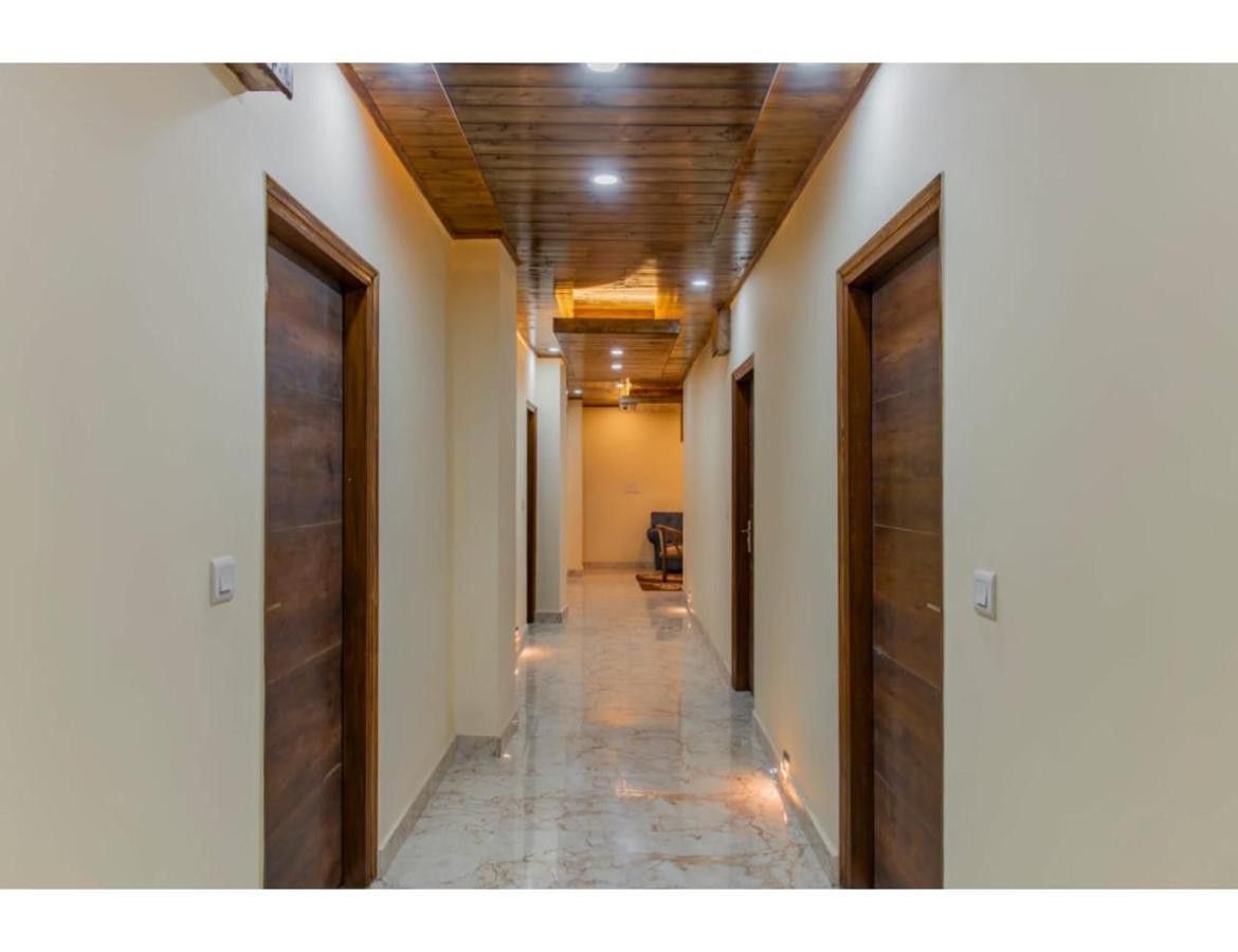 Homestay Crossroads Bed & Breakfast, *