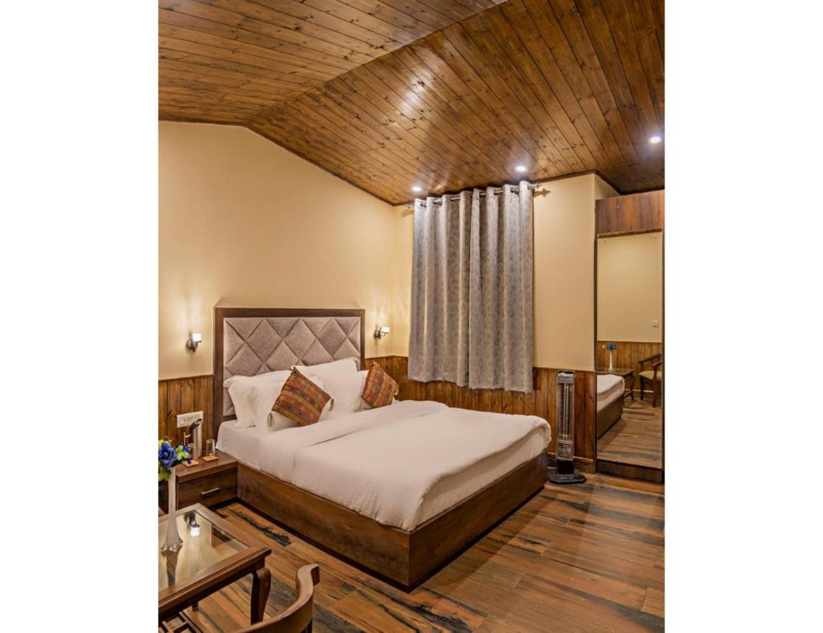 Crossroads Bed & Breakfast, Homestay