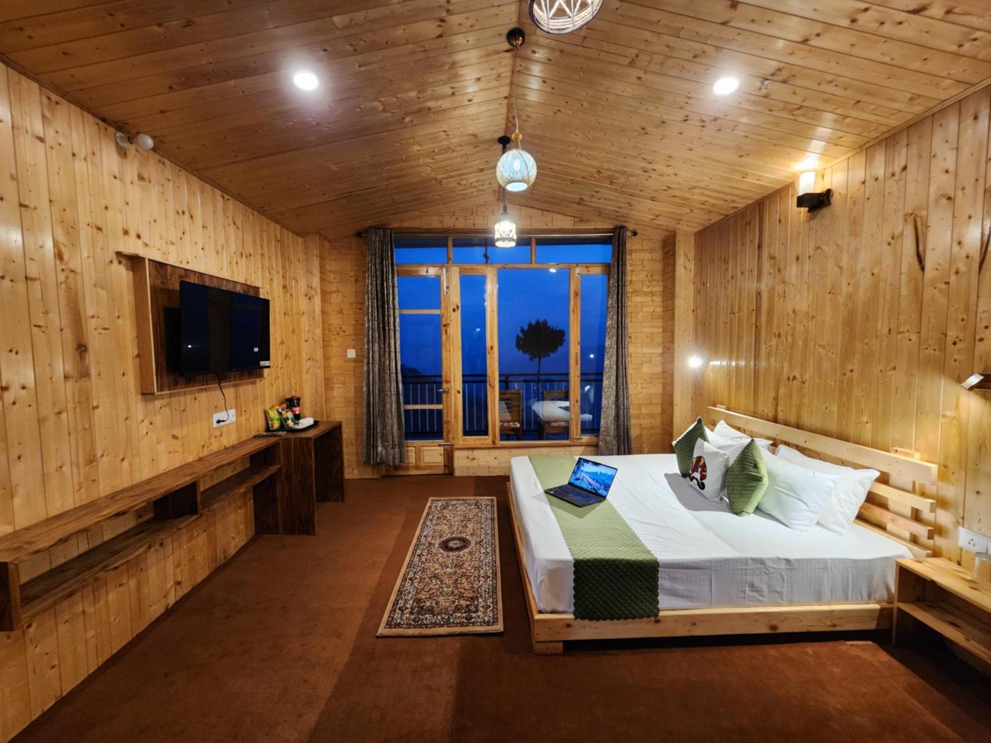Gadegal Narkanda - & Pahadi Cafe Homestay Shimla