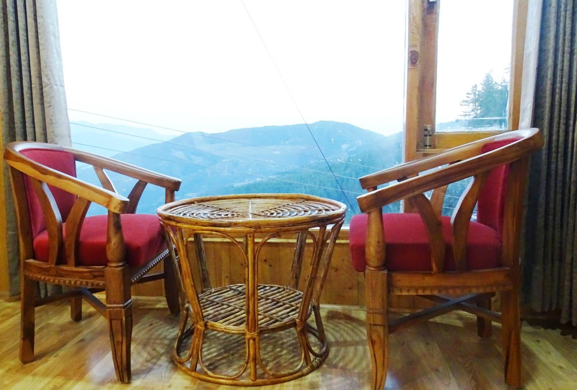 Lodge Humble Holiday Kufri *
