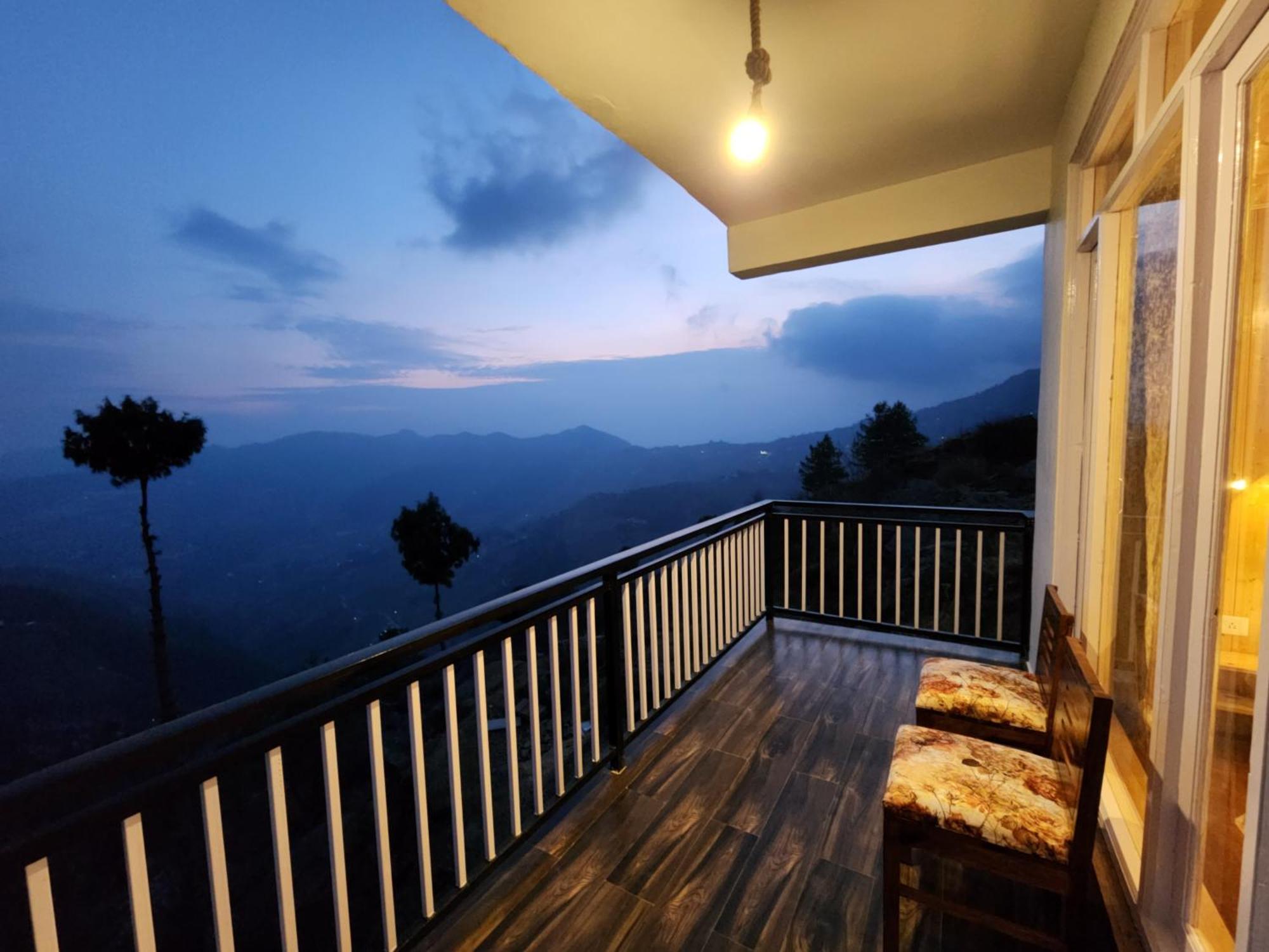 Homestay Gadegal Narkanda - & Pahadi Cafe *