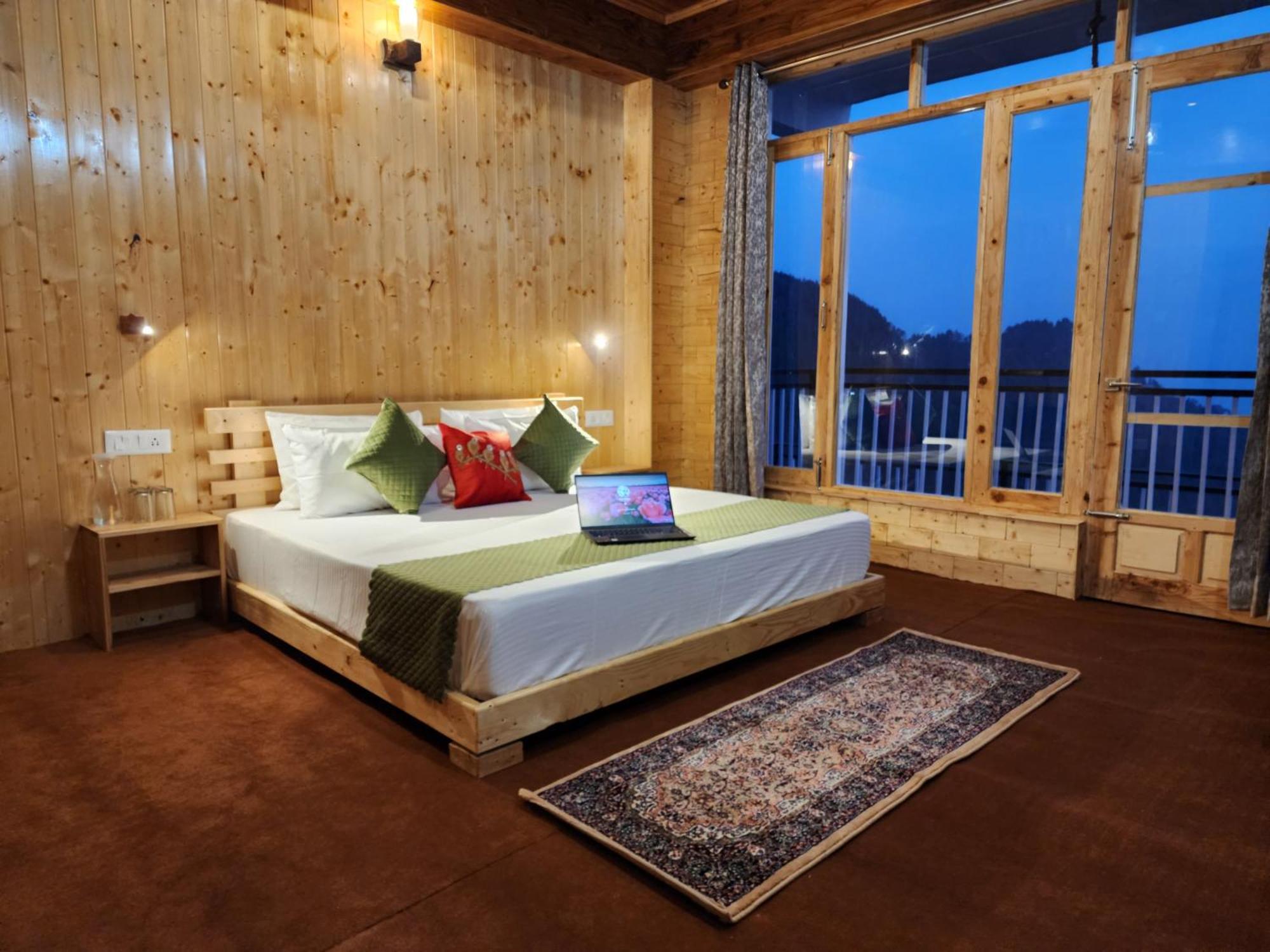 Homestay Gadegal Narkanda - & Pahadi Cafe