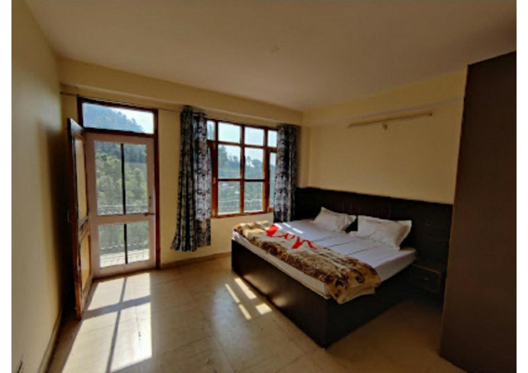 Goroomgo Homestay Sukh Dham - Homestay Like Feeling Mountain View 3* Shimla