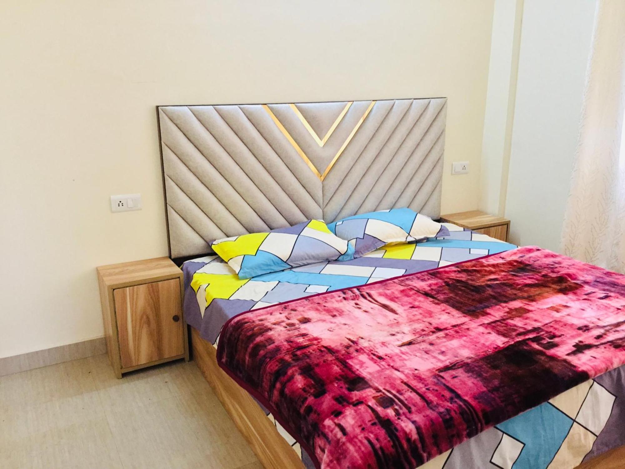 Bed & Breakfast Vibes Free Pick & Drop From Isbt *