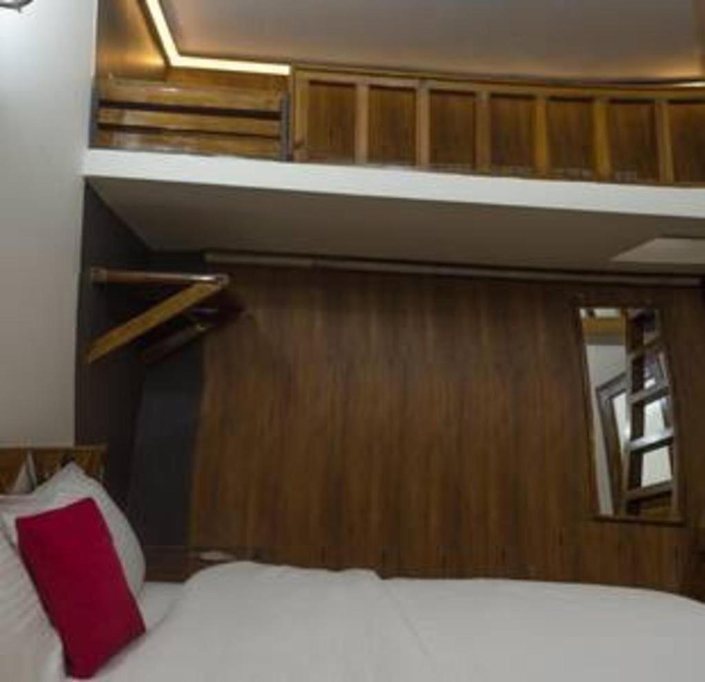 Holiday home On Mall Road By Kalawati Homes *