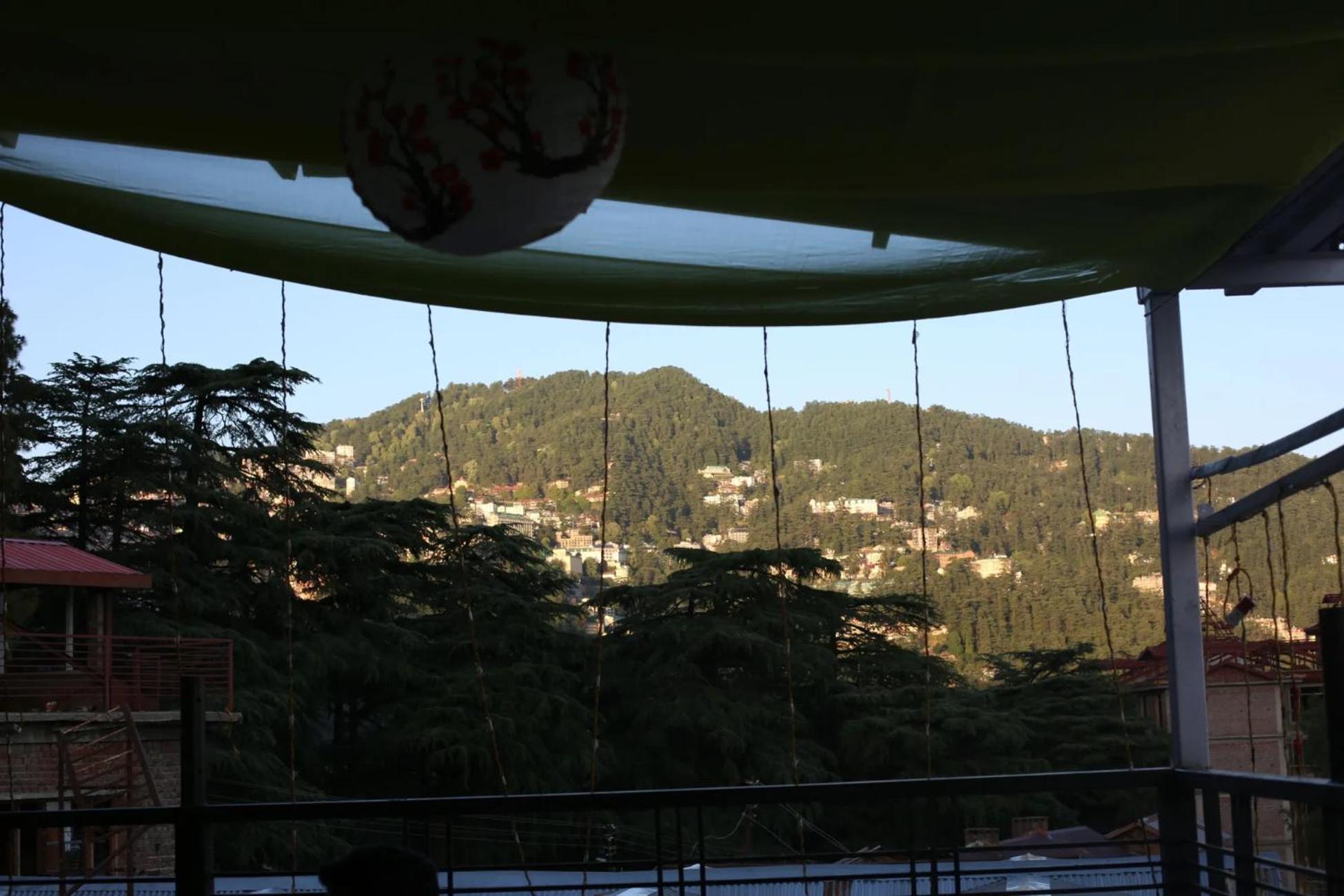 Aangan Regency Hotel 4*