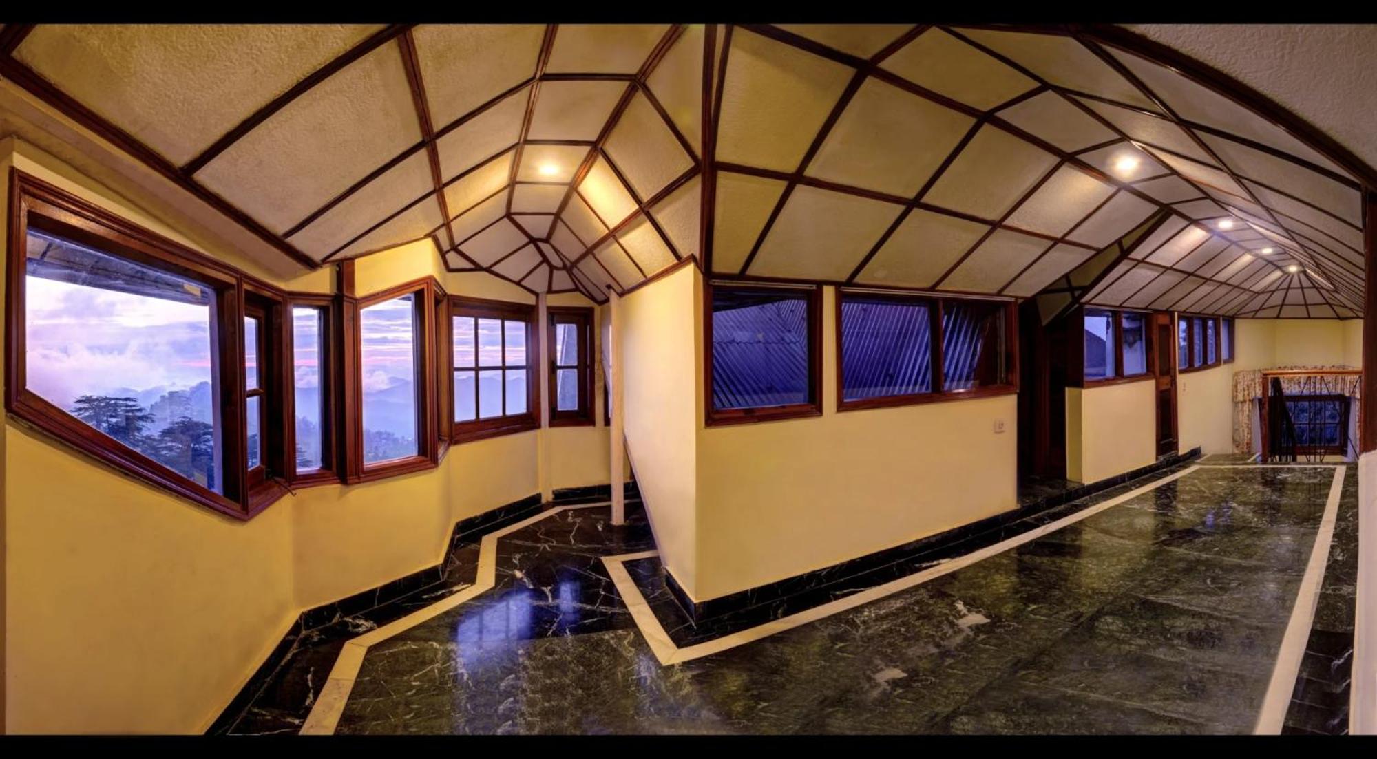 Hotel Summit Le Royale Shimla
