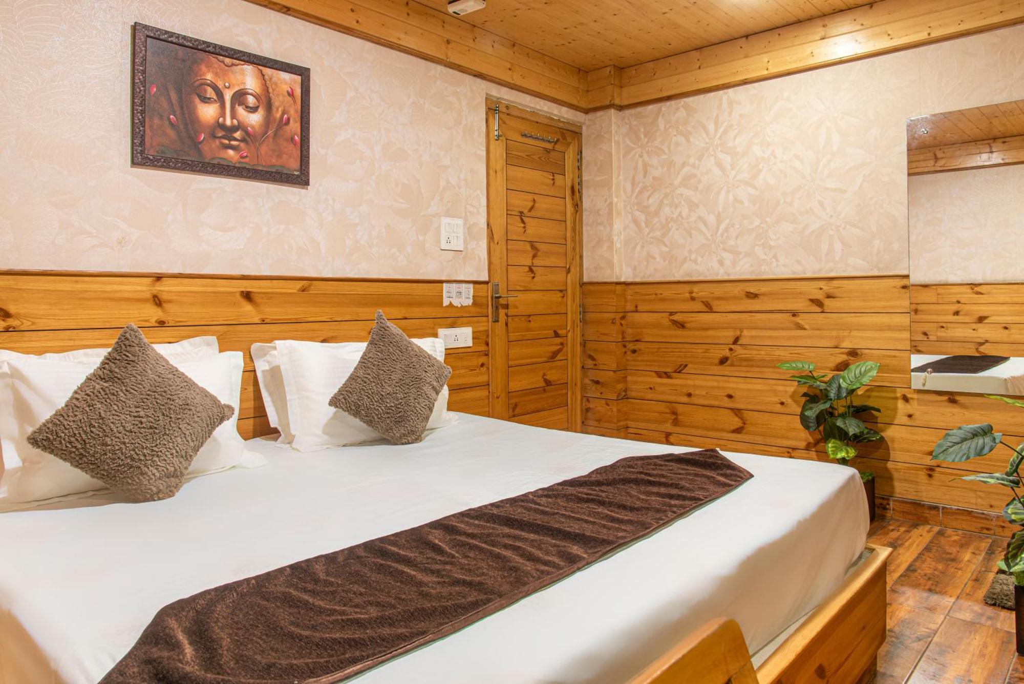 Homestay Kufri Delight By The Tikkar Shimla