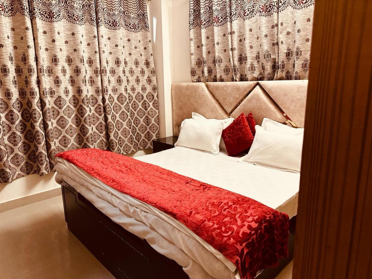 The Aston Hills - A Luxury , Bed & Breakfast 3*