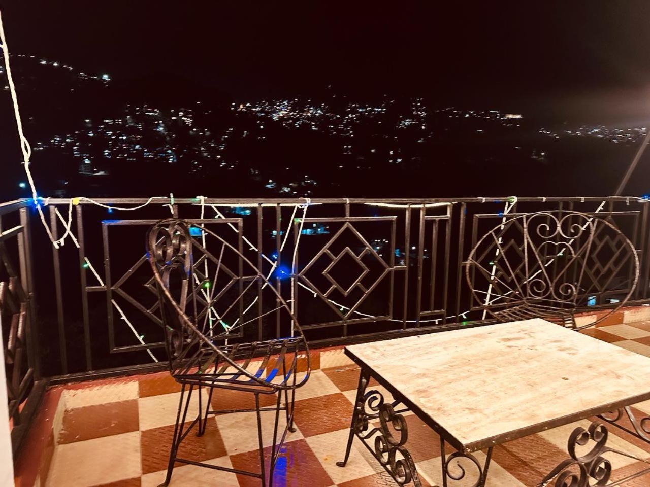 The Aston Hills - A Luxury , Bed & Breakfast Shimla