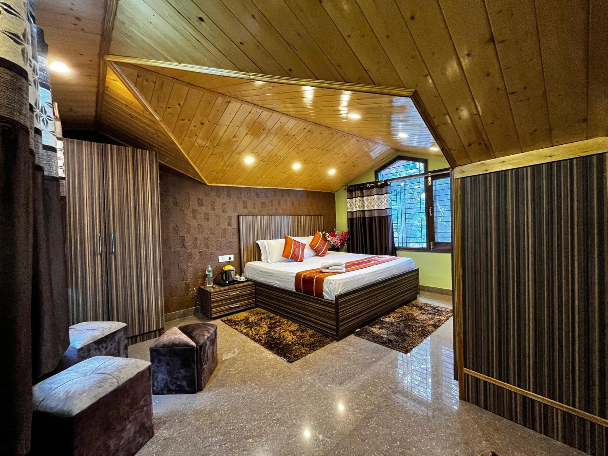 Puri's Bed & Breakfast *