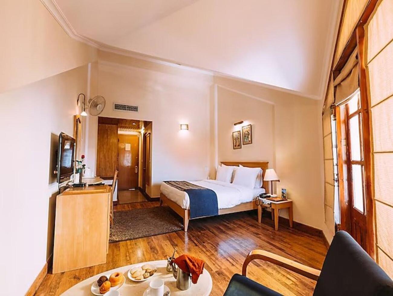 Willow Banks - Boutique 4 Star On The Mall Road 4*
