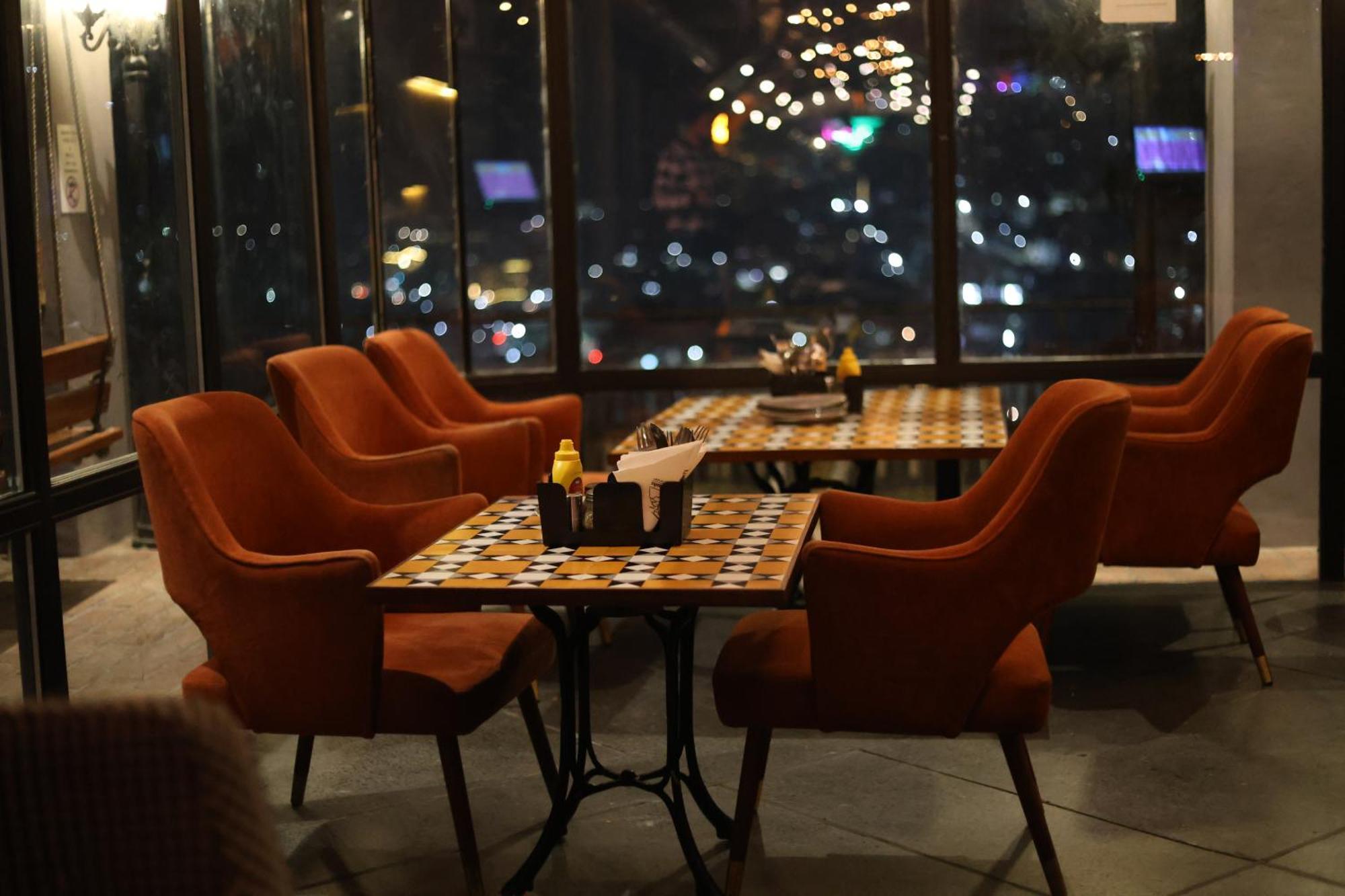 Willow Banks - Boutique 4 Star On The Mall Road 4*