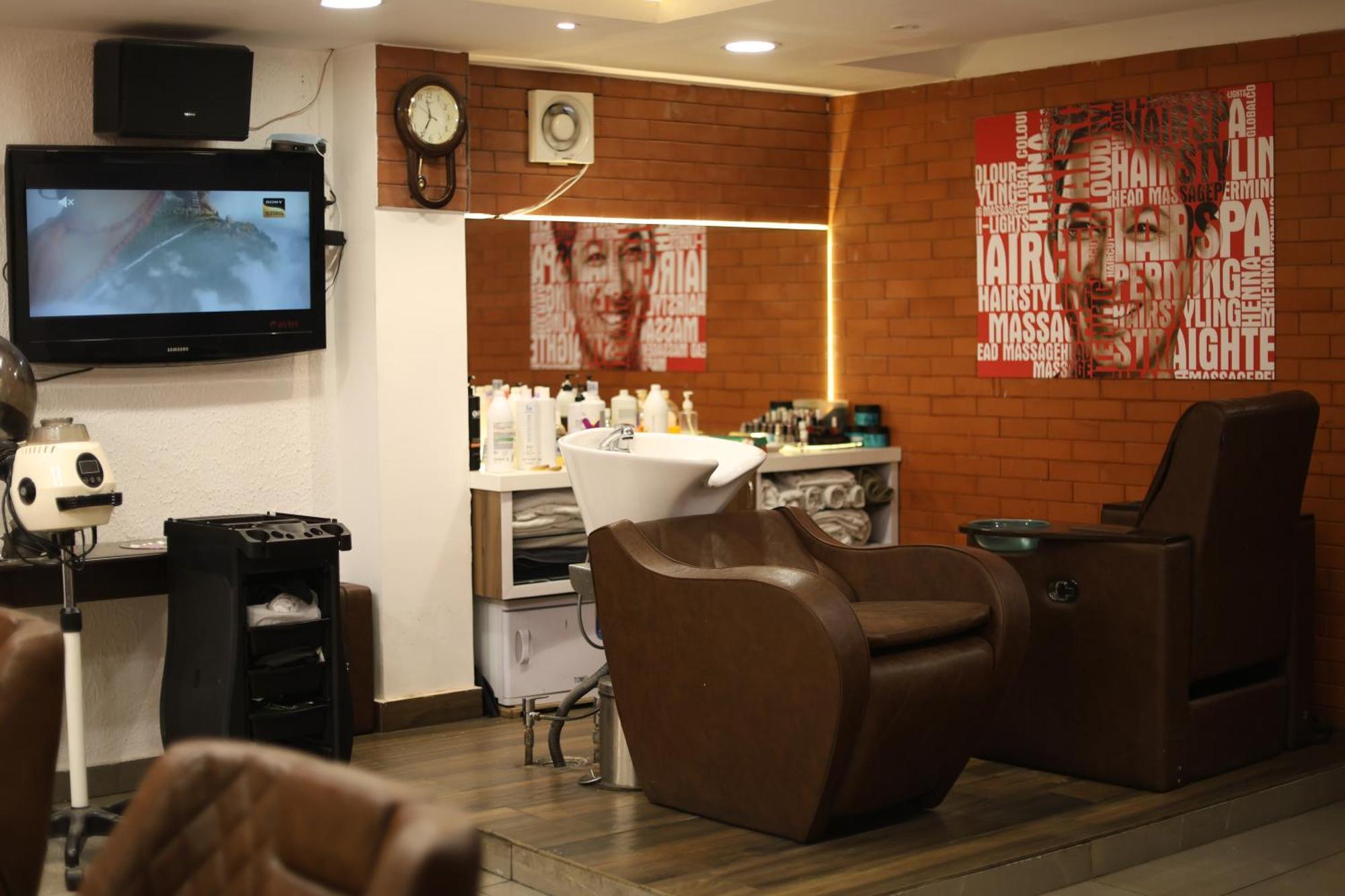 Hotel Willow Banks - Boutique 4 Star On The Mall Road Shimla
