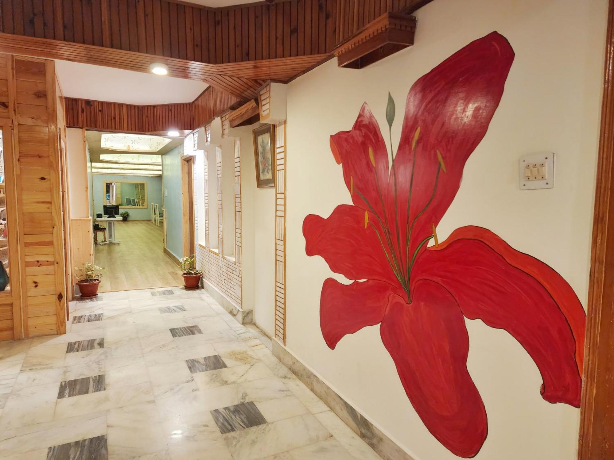 Pineview Hotel 3*