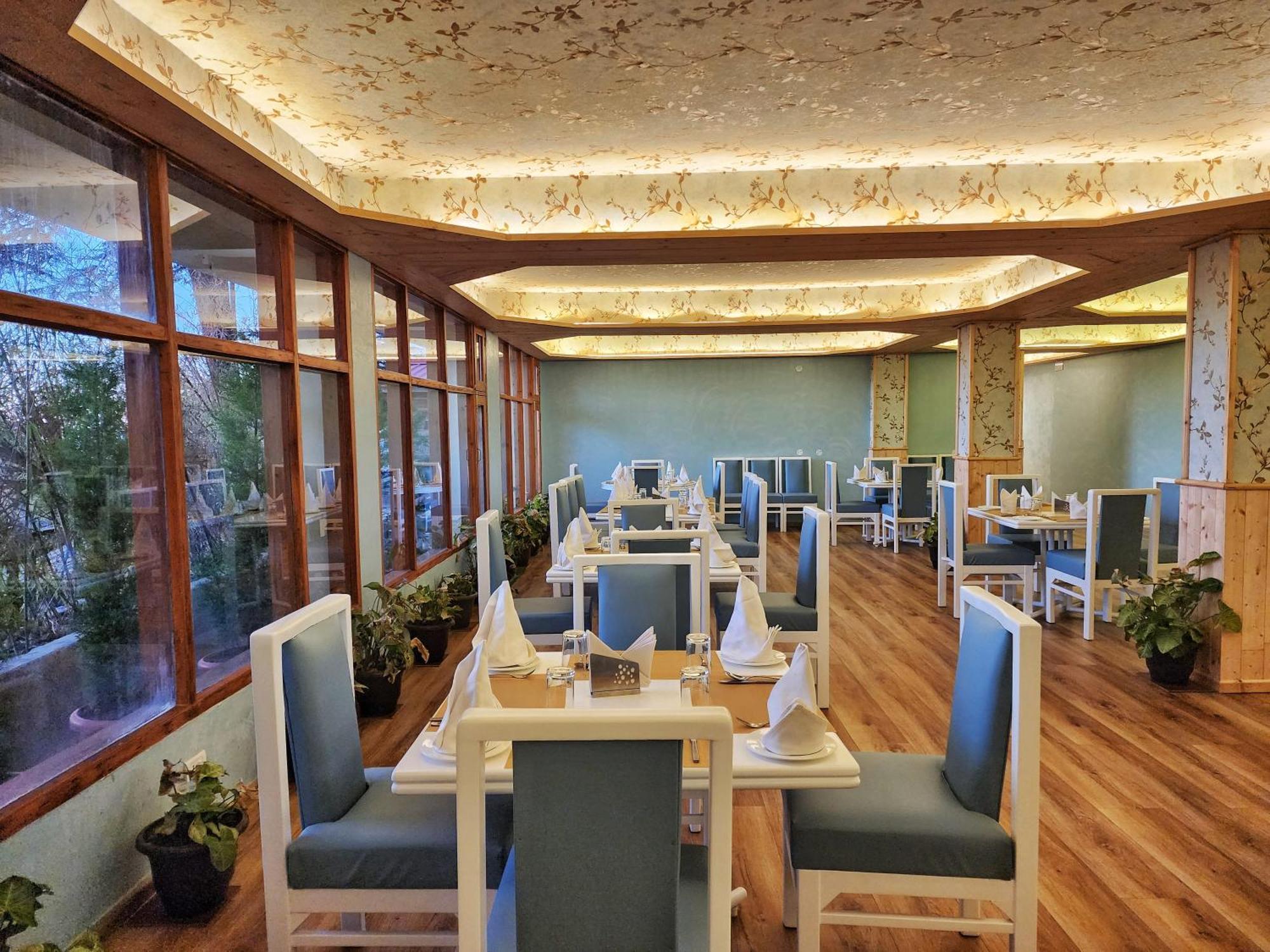 Pineview Hotel Shimla