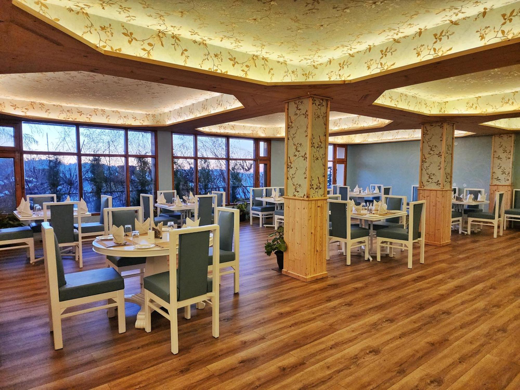 Hotel Pineview