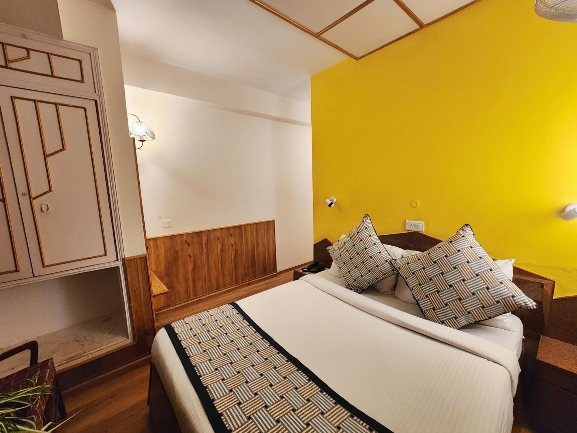 Hotel Pineview Shimla