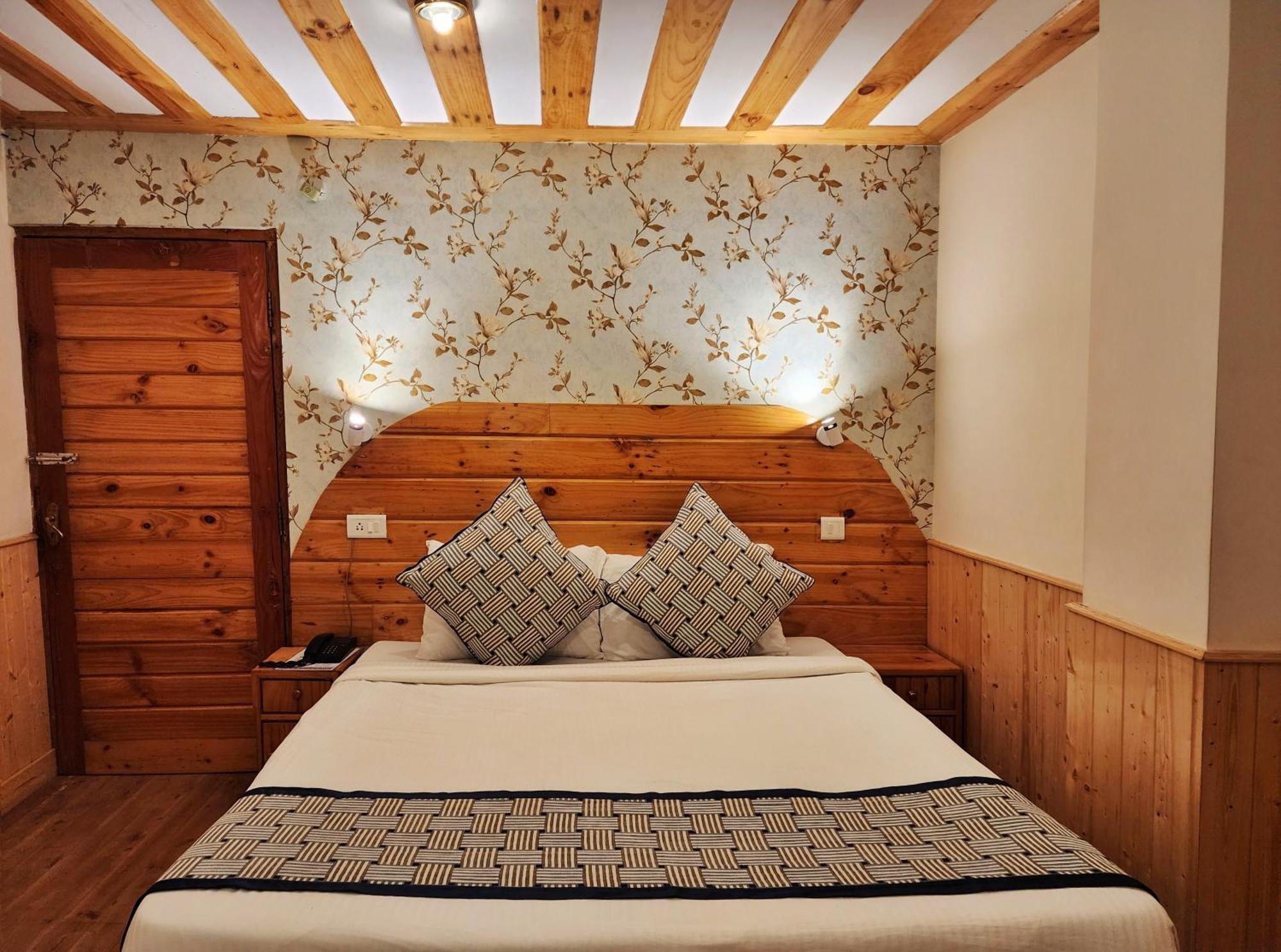 Pineview 3* Shimla