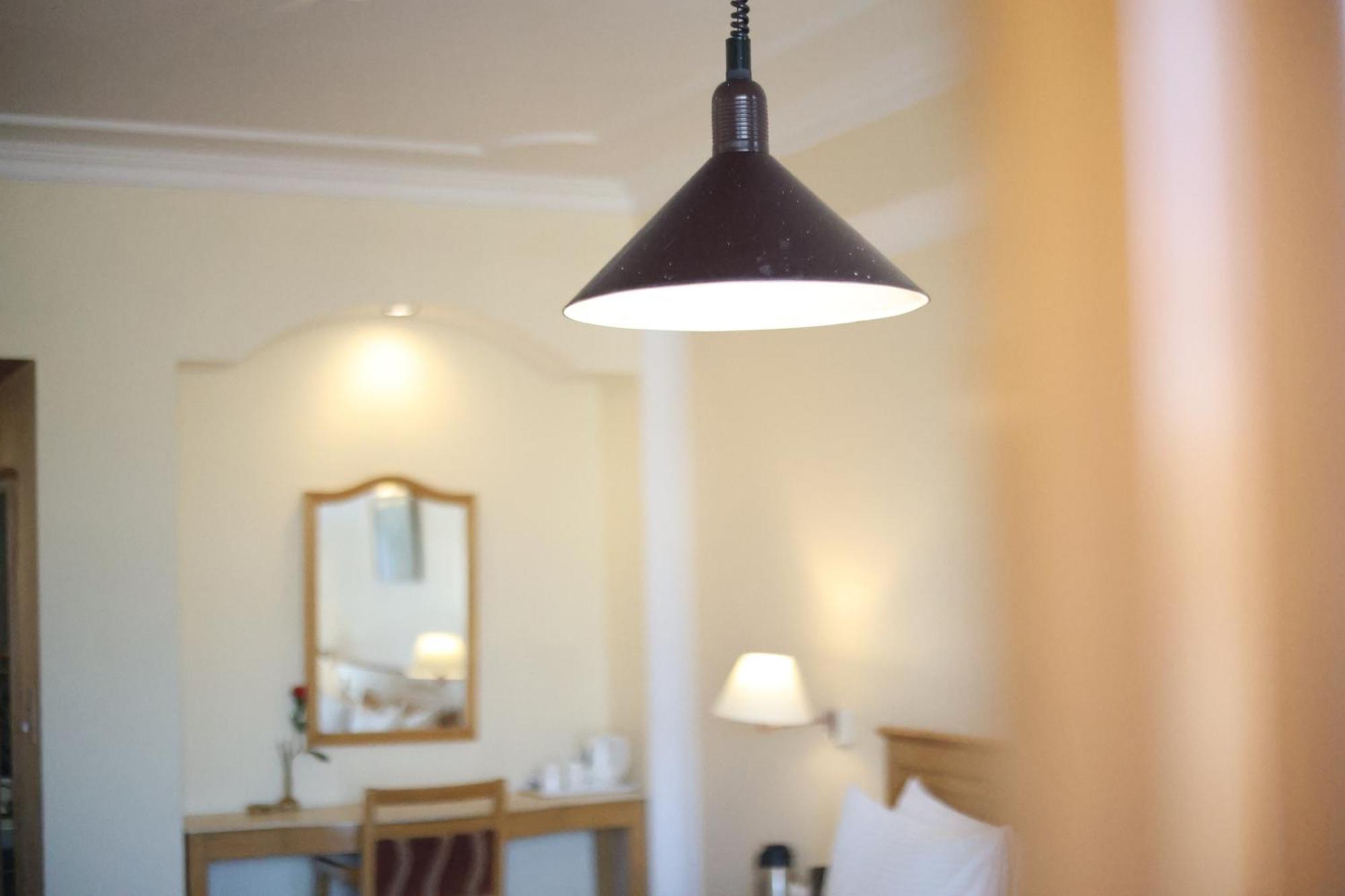 Hotel Willow Banks - Boutique 4 Star On The Mall Road Shimla