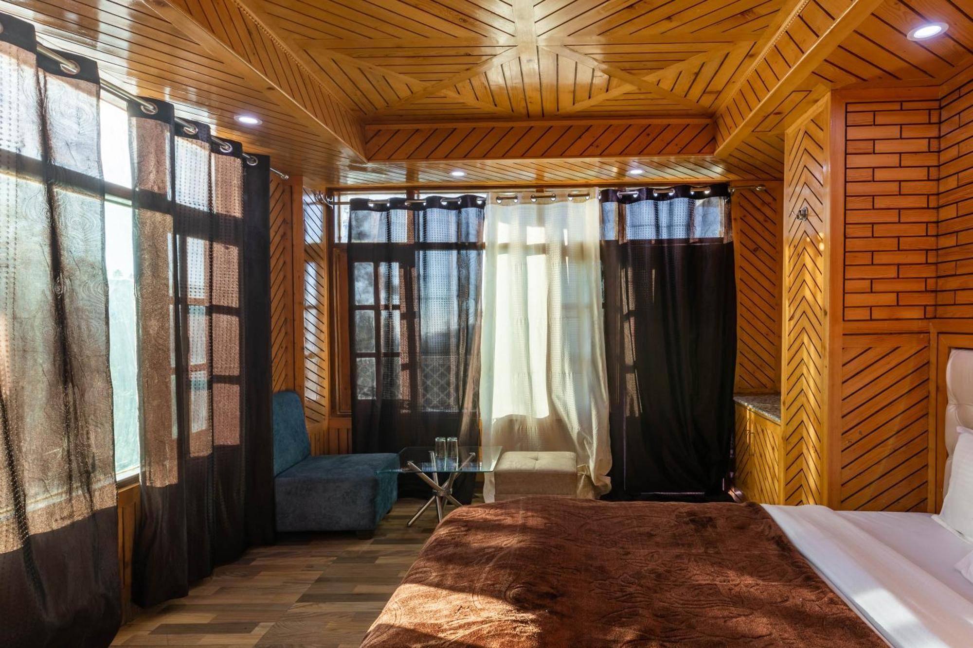 The Green Park Homestay *