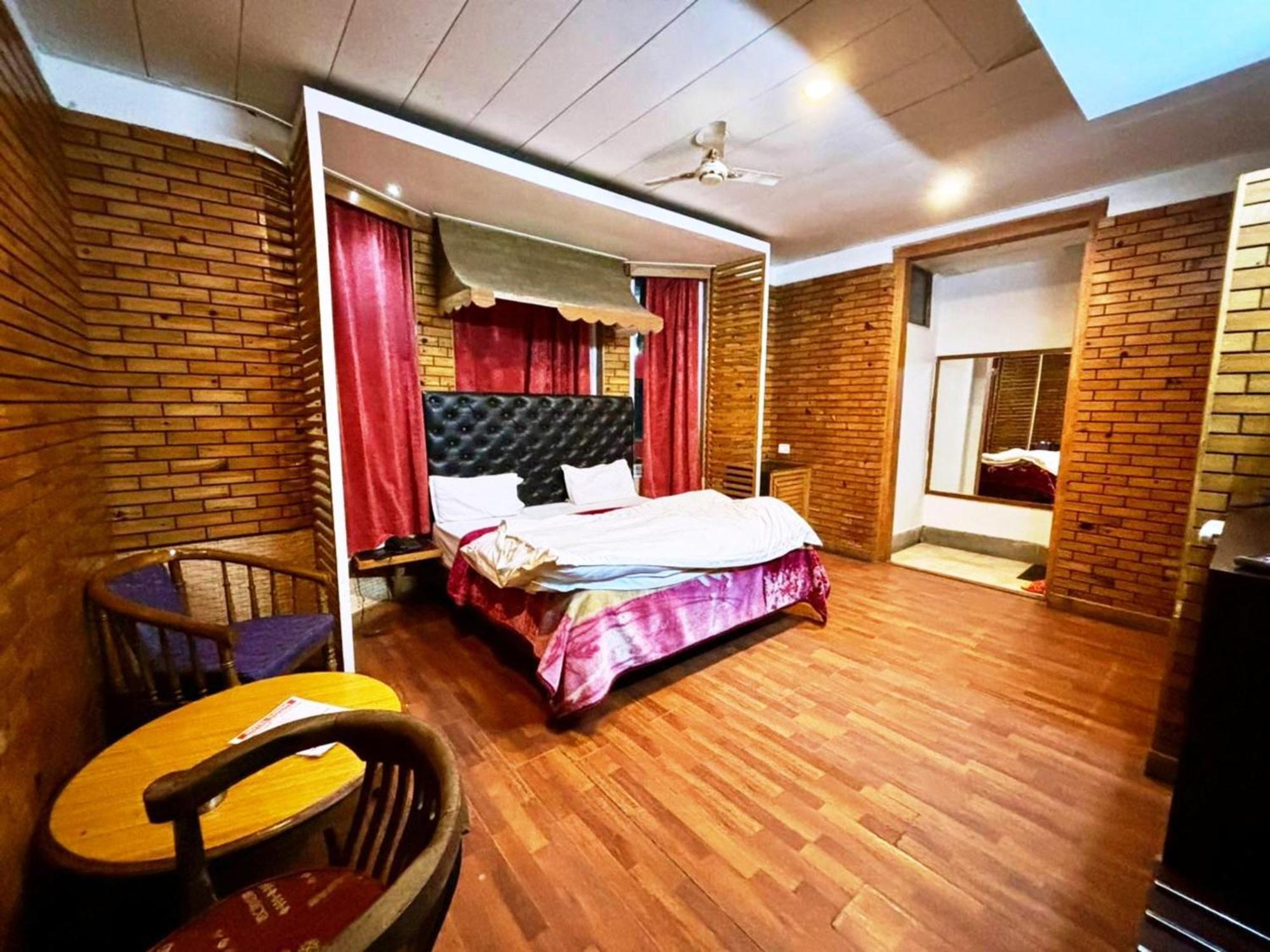 Ganga Near Mall Road Hotel Shimla