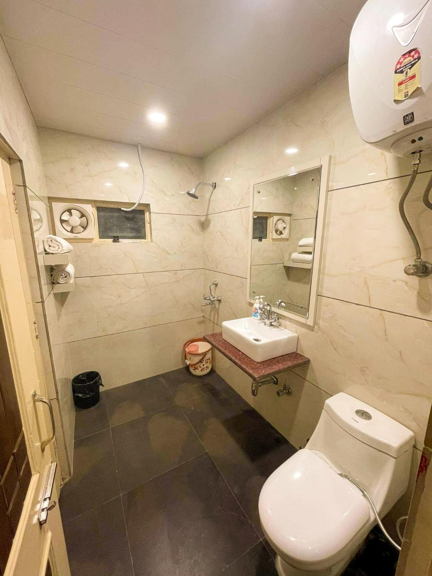 Uptown Boutique Homes - 1 Homestay