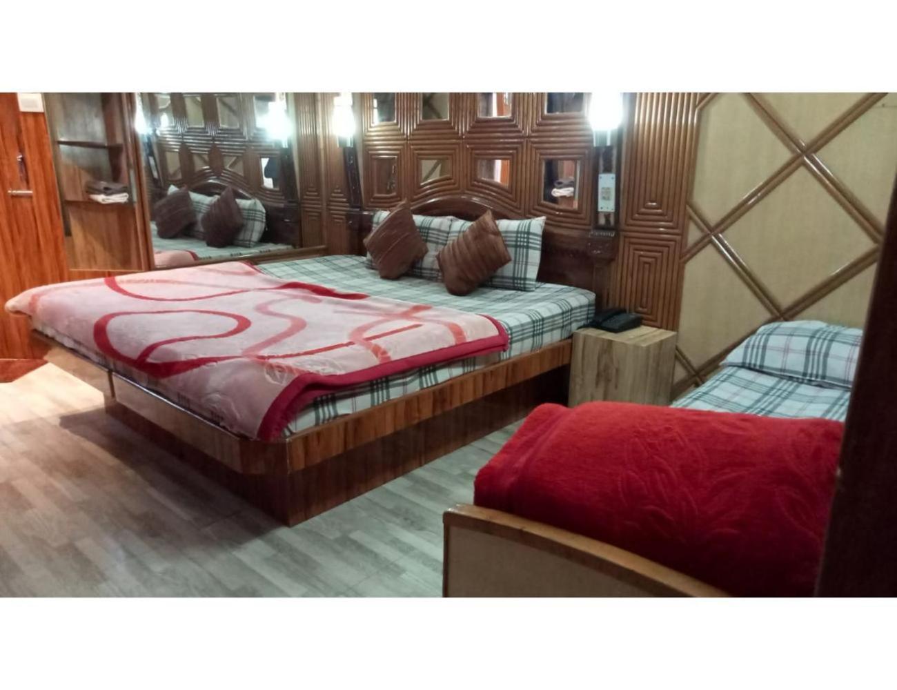 Doegar, Homestay *