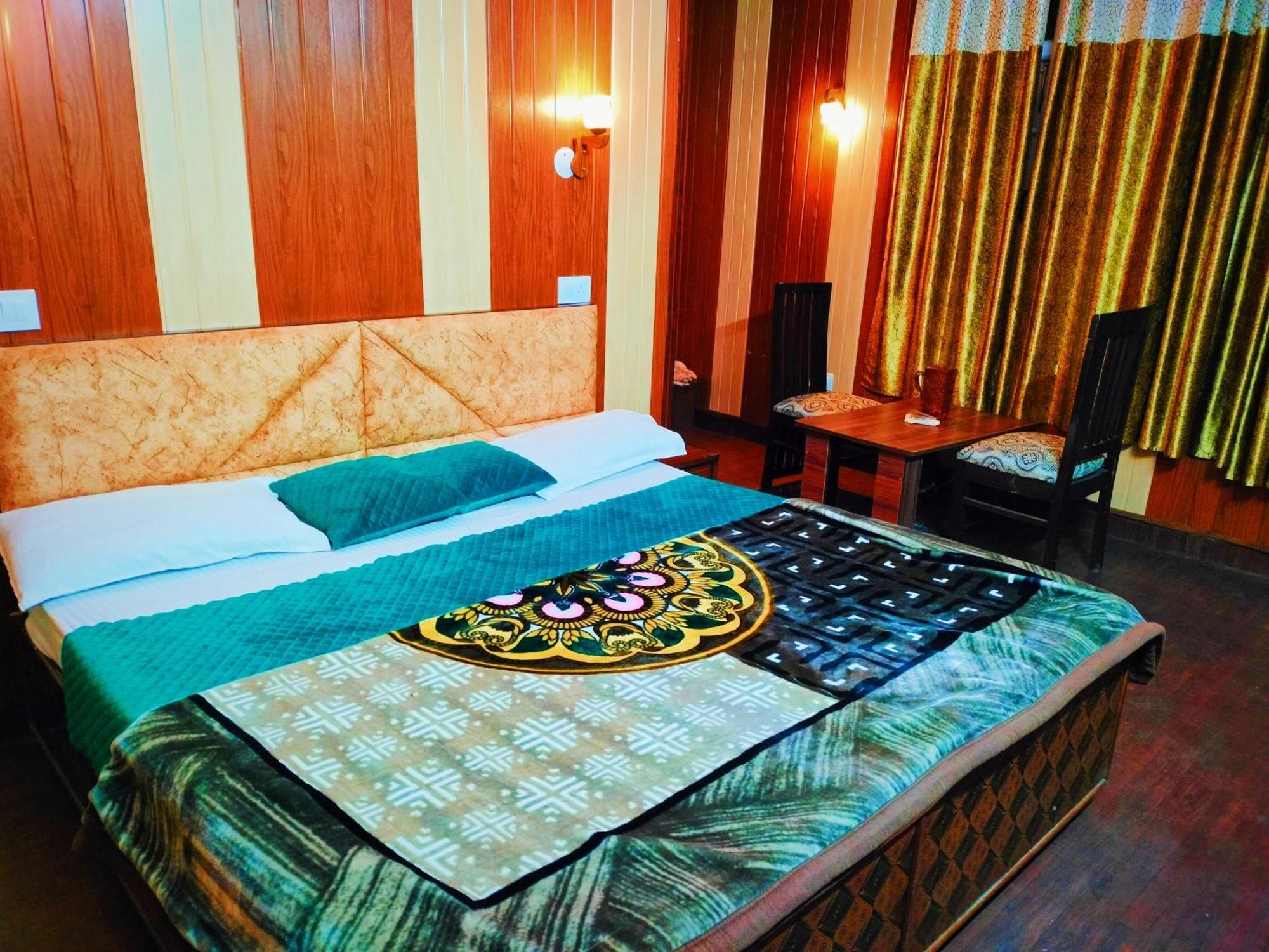 Kanha Apartment *