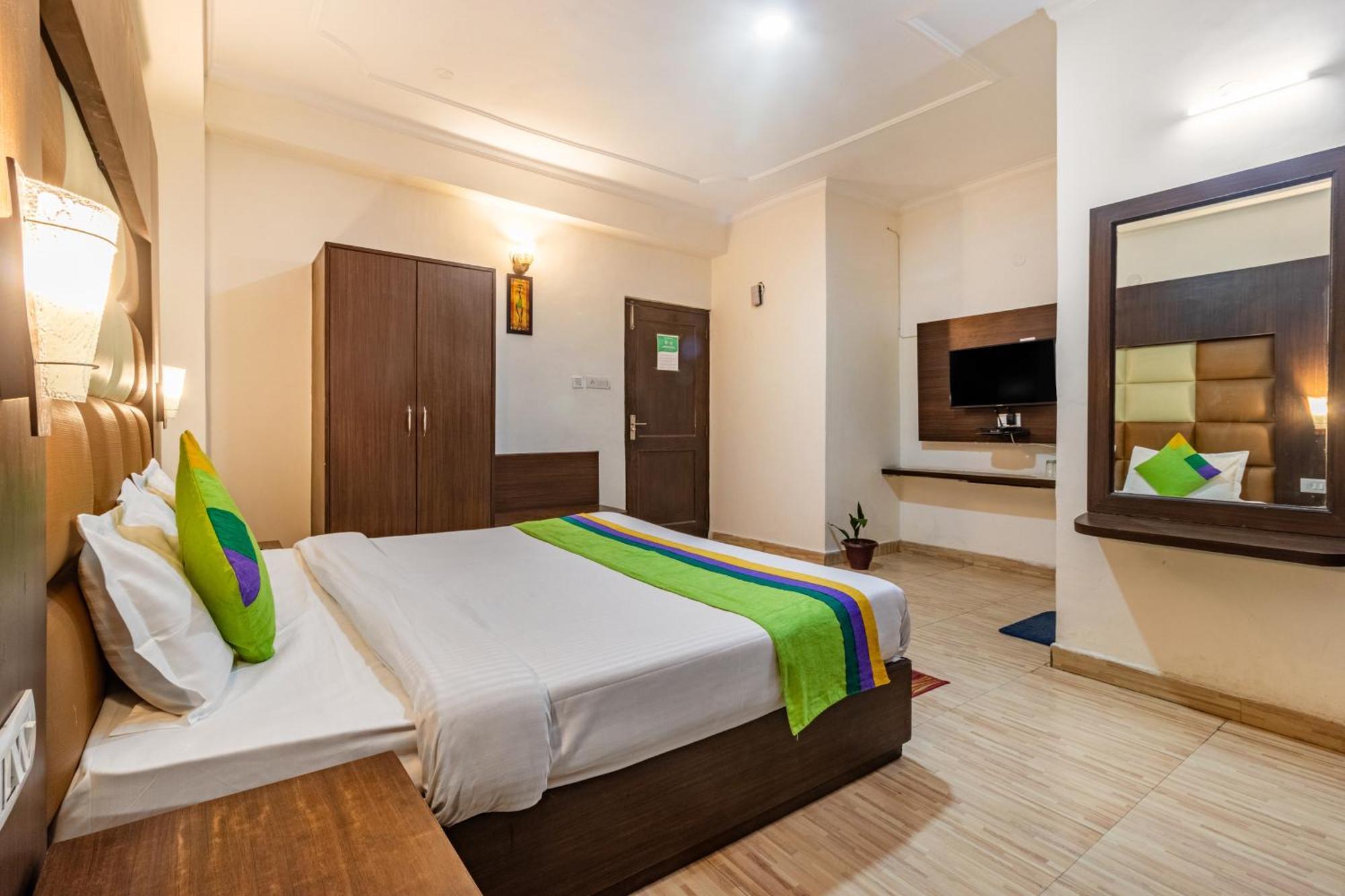 Hotel Treebo Snow View Resort Kufri With Mountain View