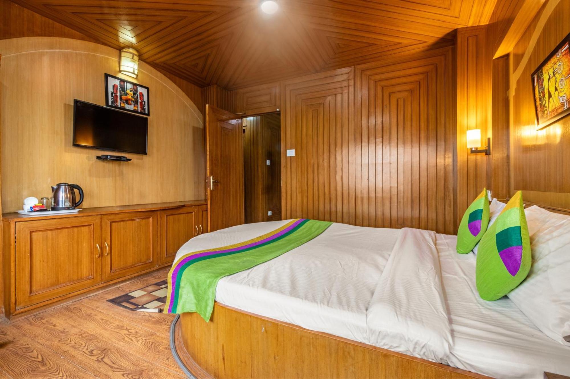 Hotel Treebo Snow View Resort Kufri With Mountain View Shimla