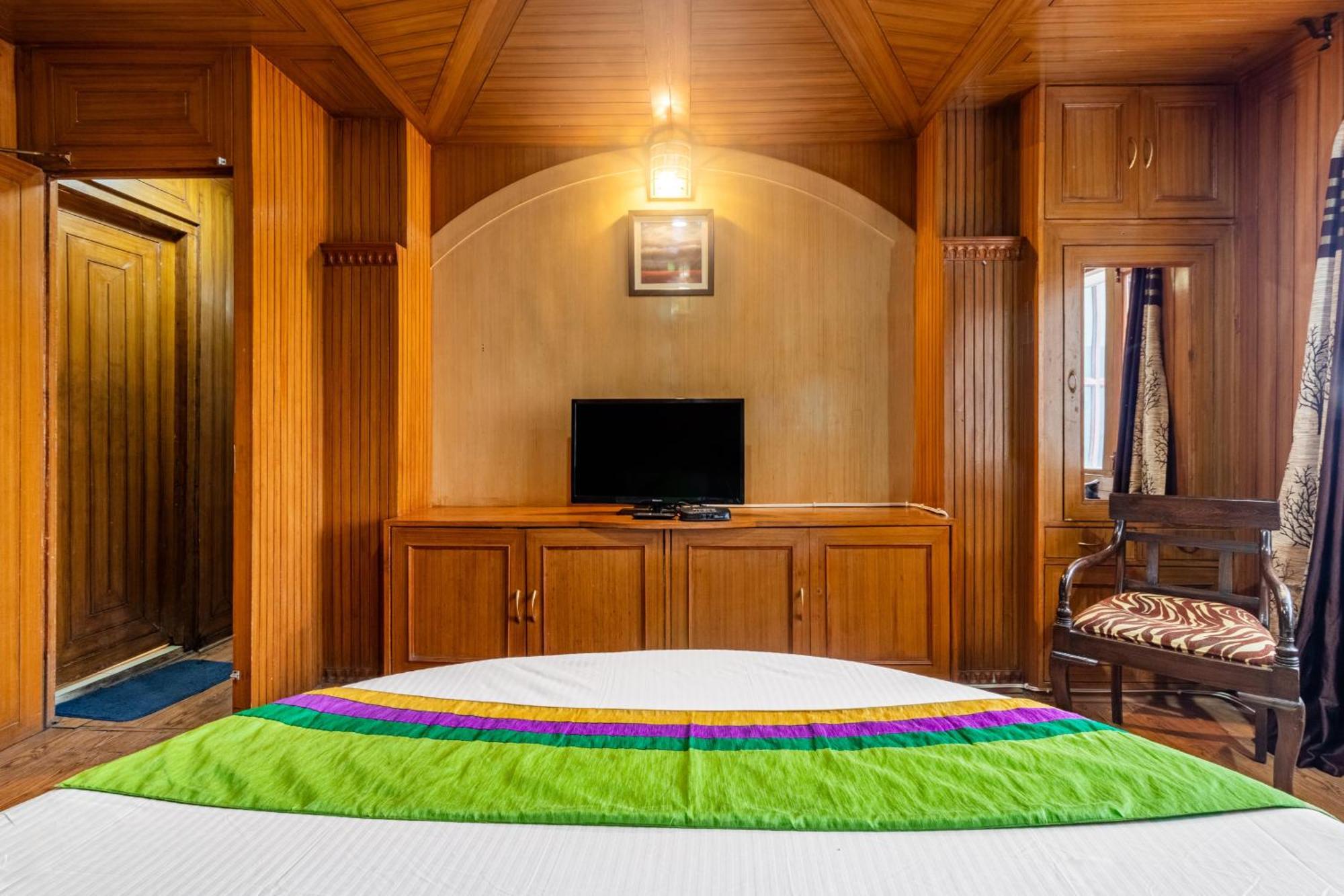 Treebo Snow View Resort Kufri With Mountain View 3*